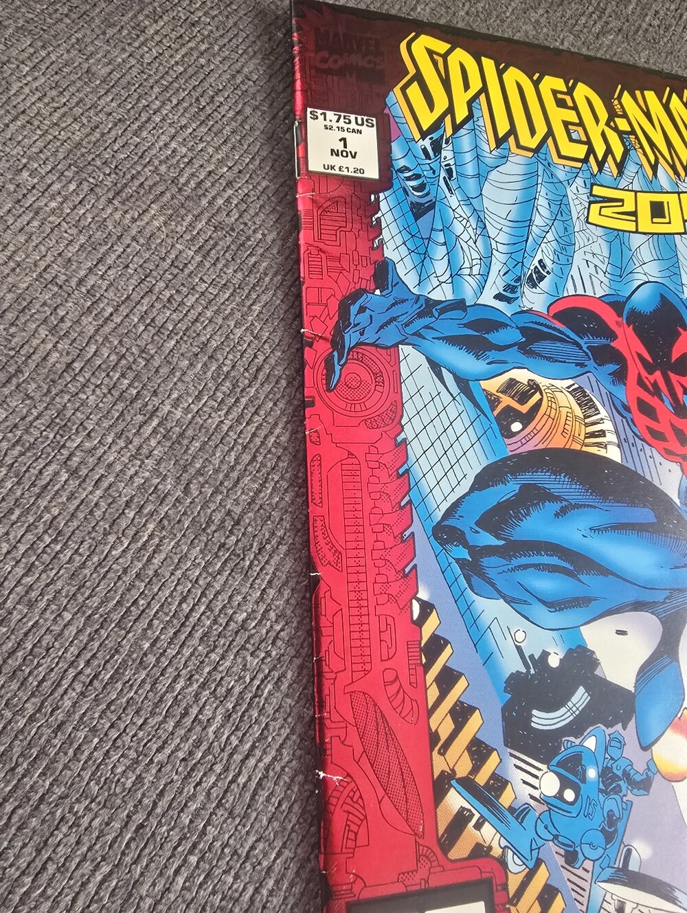 Spider Man 2099 Comic - Picture 3 of 7